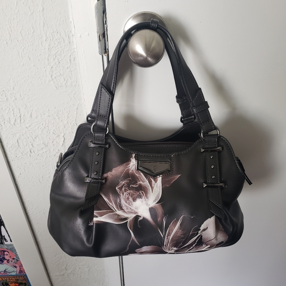 Simply Vera Vera Wang bag